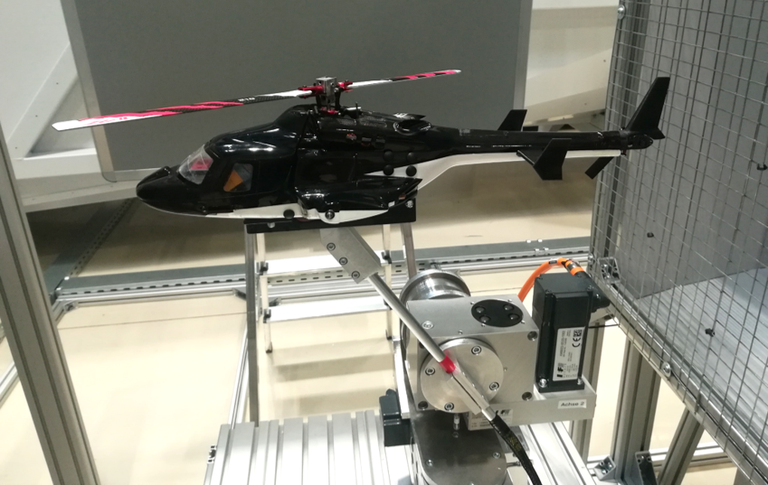Hubschrauber im Windkanal