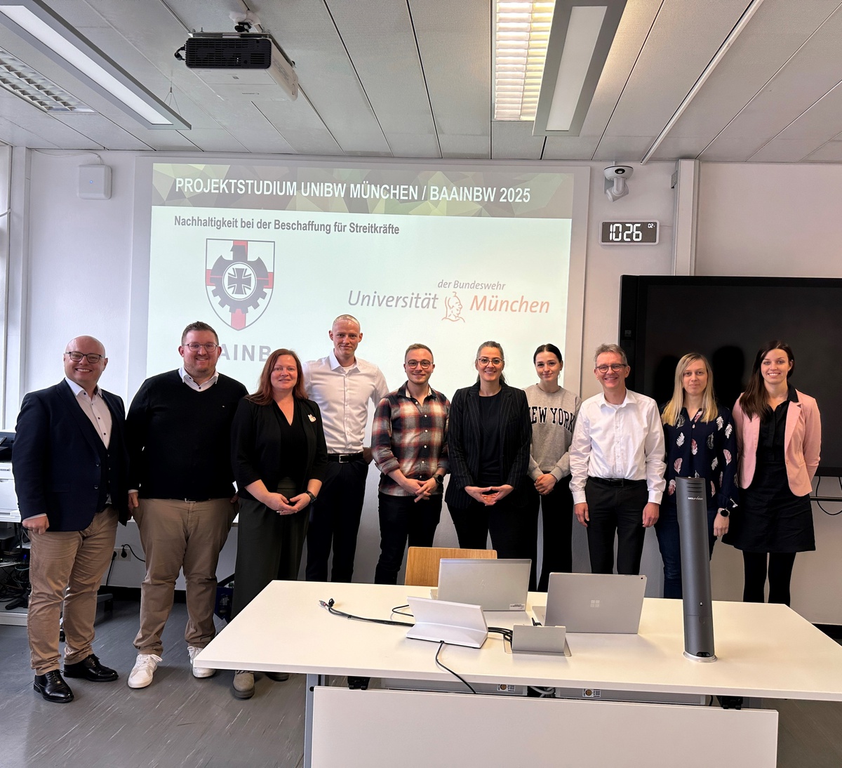 Erfolgreicher Start des Projektstudiums „Nachhaltigkeit in der Beschaffung von Streitkräften“ mit dem BAAINBw