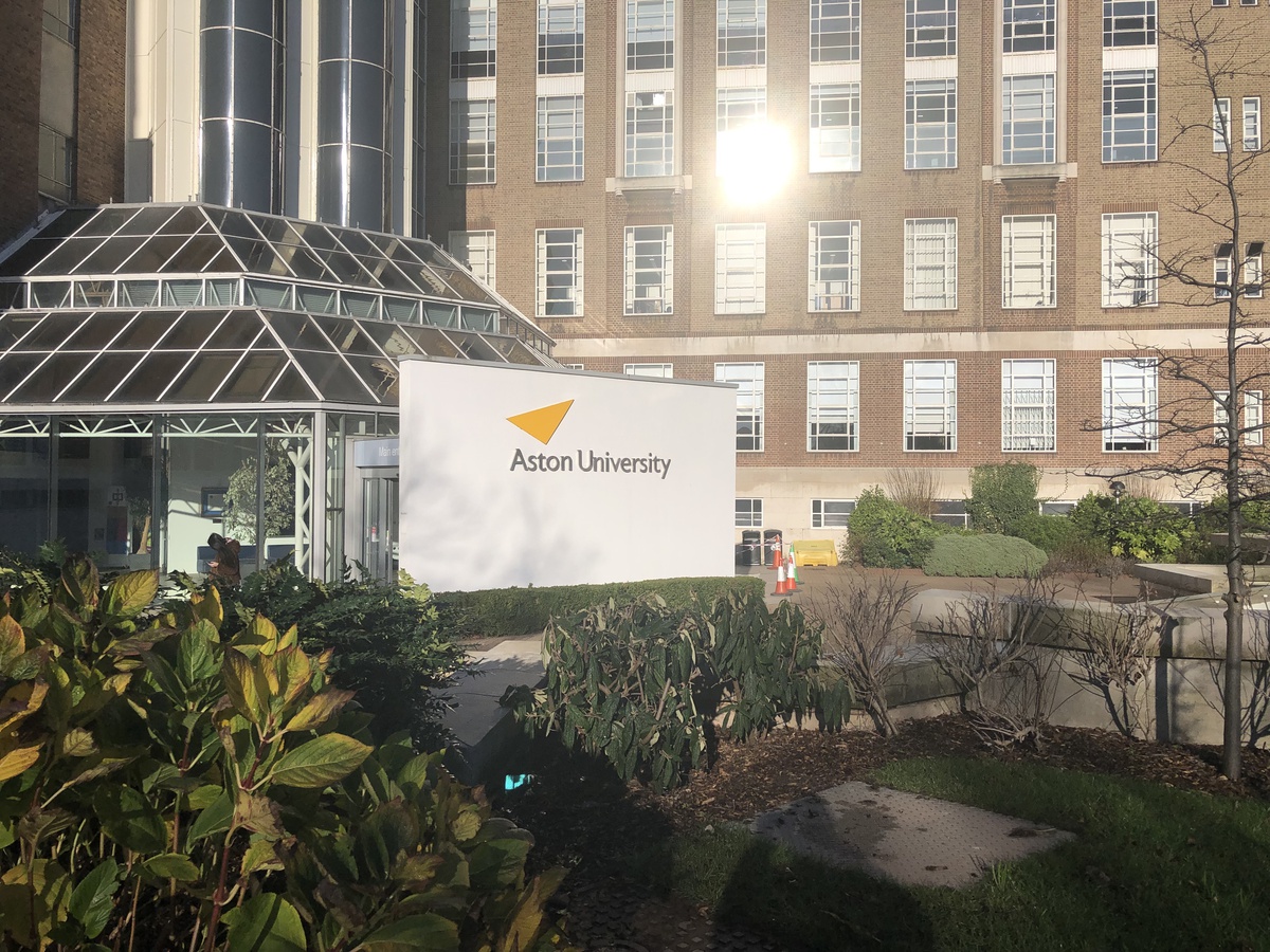 Forschungskooperation mit der Aston University Birmingham