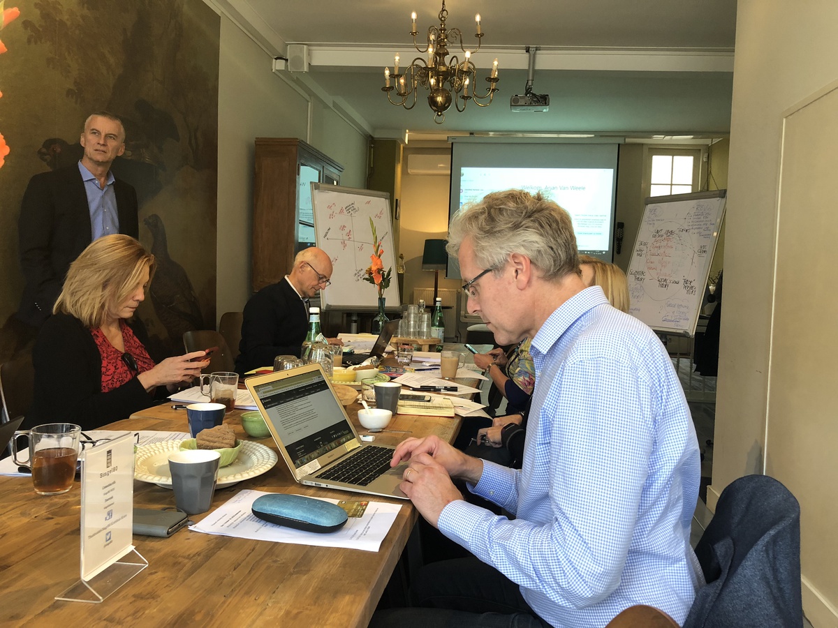 Treffen international führender Beschaffungsforscher