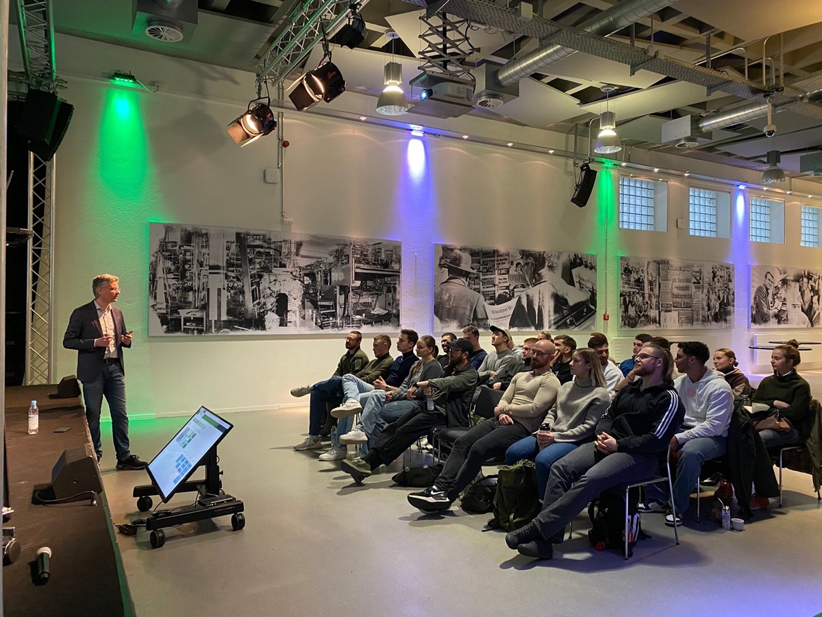 Revolution oder Evolution? KI und die Zukunft des Newsrooms