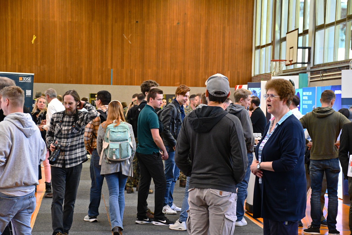 Erfolgreiches 14. Unternehmens- und Karriereforum an der Universität der Bundeswehr München
