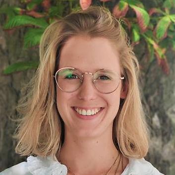 Dr. phil. Maxine Leis