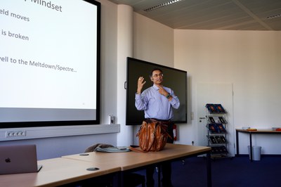 Colloquium_0522_3.jpeg