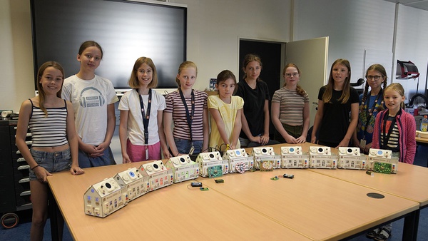 „Es hat voll Spaß gemacht!“ – Ferienworkshop begeistert Mädchen für Technik