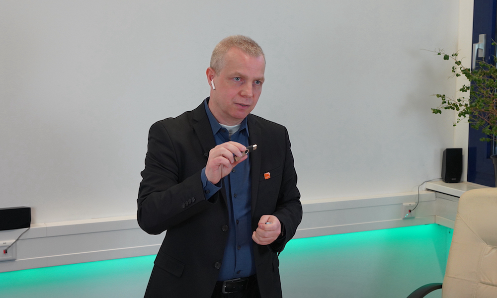 Schule & Zeitung: Tricks und Tools der Hacker