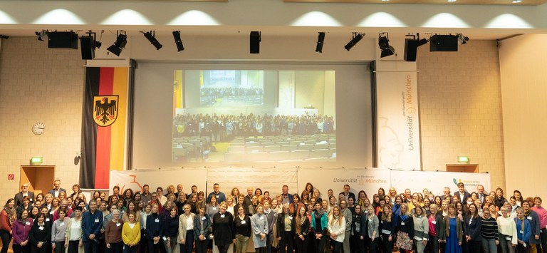 FidH-JT_2022_Gruppenbild_gesamt_zugeschnitten.jpg