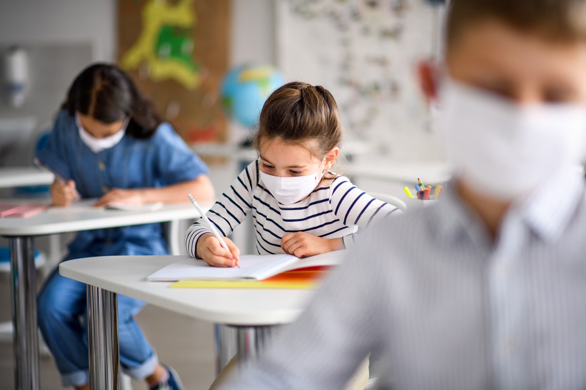 Corona im Klassenraum: Besserer Schutz durch gereinigte Luft