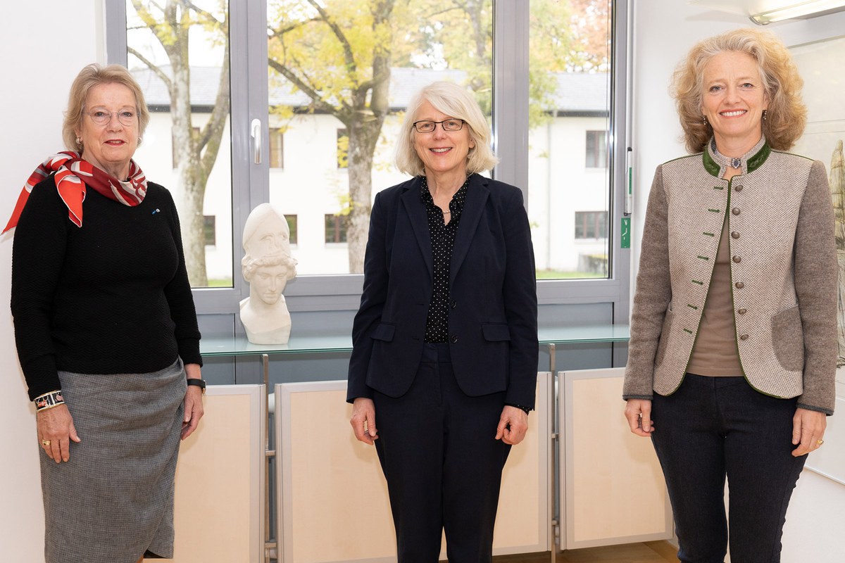 Staatssekretärin informiert sich über die Universität