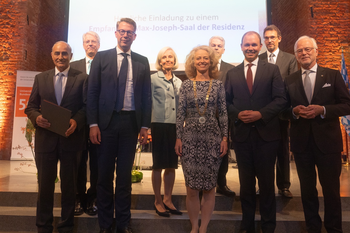 Feierlicher Festakt zum goldenen Jubiläum der Universität