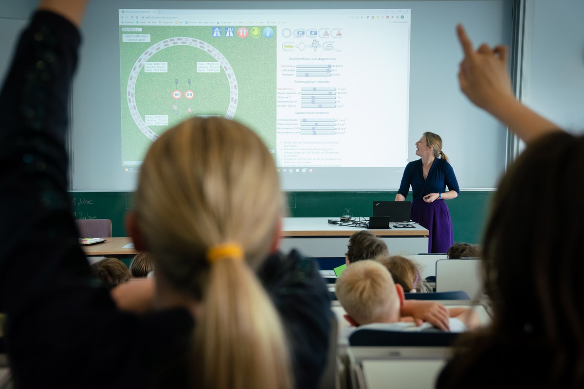 Zweite Kinderuni 2023: Reise durch die Geschichte der Mobilität