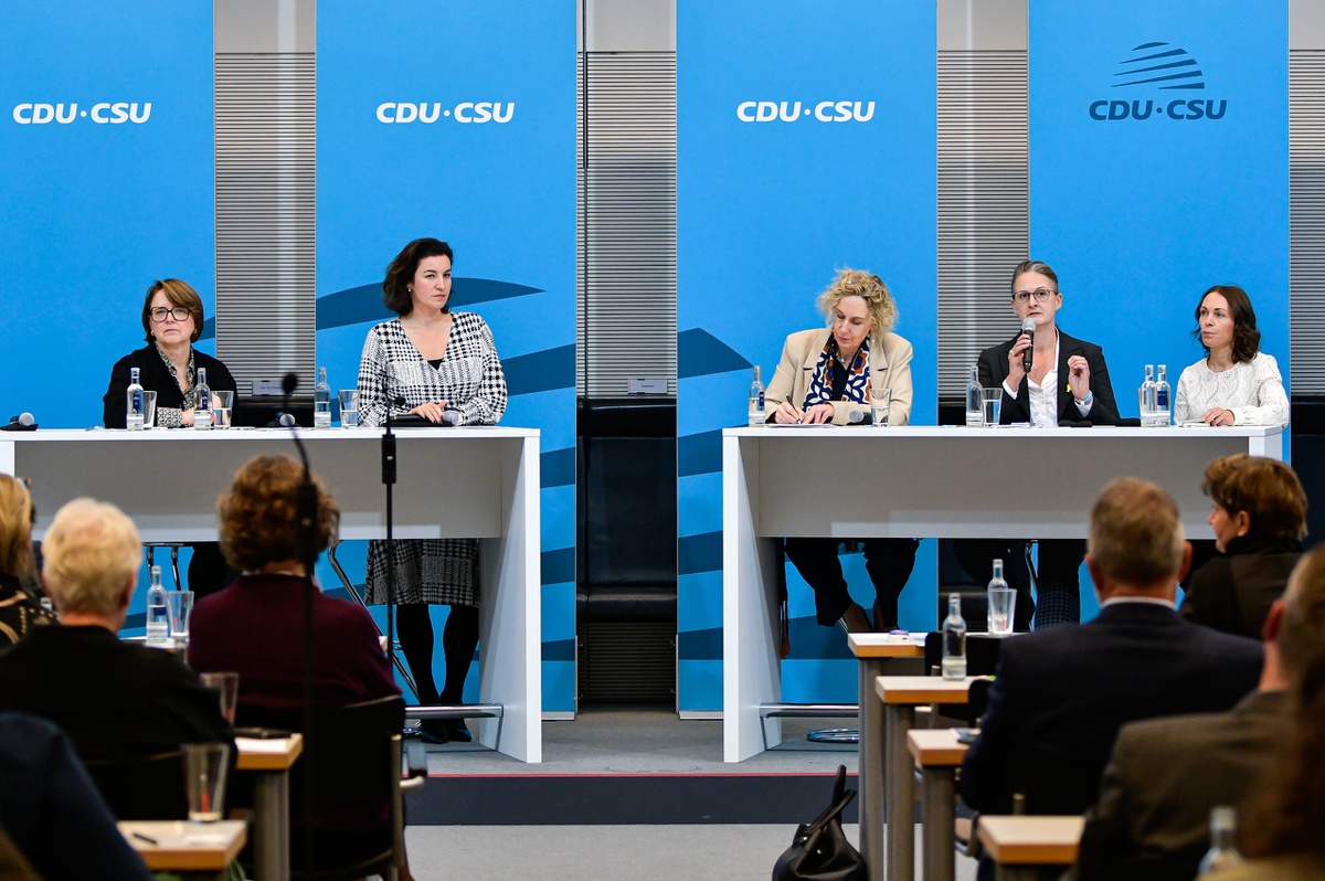 Schweigen über sexualisierte Gewalt brechen