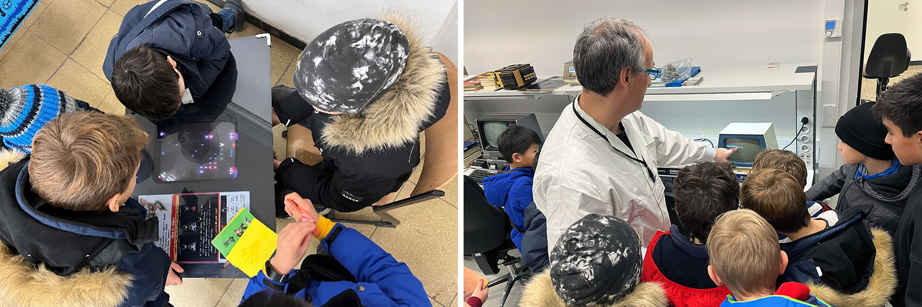 Collage aus zwei Bildern. Links (von oben schräg oben fotografiert): fünf Kinder, die um eine Art Display sitzen und auf etwas schauen, das ein Computersspiel sein könnte. Rechts: Ein Herr steht vor einem Regal, in dem alte Computer zu sehen sind. Er zeigt auf den Monitor, auf dessen schwarzer Mattscheibe grüne Schrift zu sehen ist. Um ihn herum steht eine Gruppe Kinder, die ihm zuhören und die auf den Monitor schauen.
