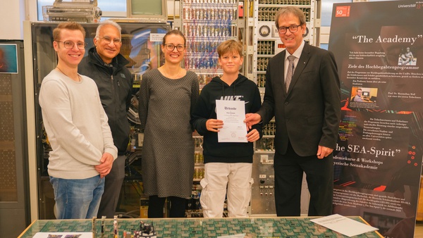 Gruppenbild beim Abschluss des Hochbegabtenprogramms an der UniBw M