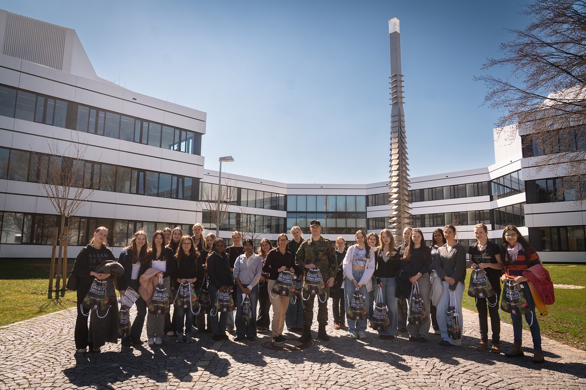 Der Girls’ Day 2025 an der UniBw M gibt Einblicke in Cybersicherheit