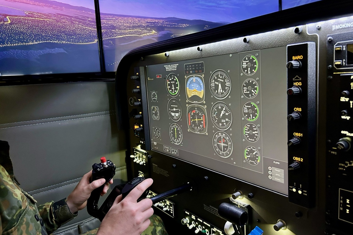 Vom Hörsaal ins Cockpit: Zehn Jahre Aeronautical Engineering