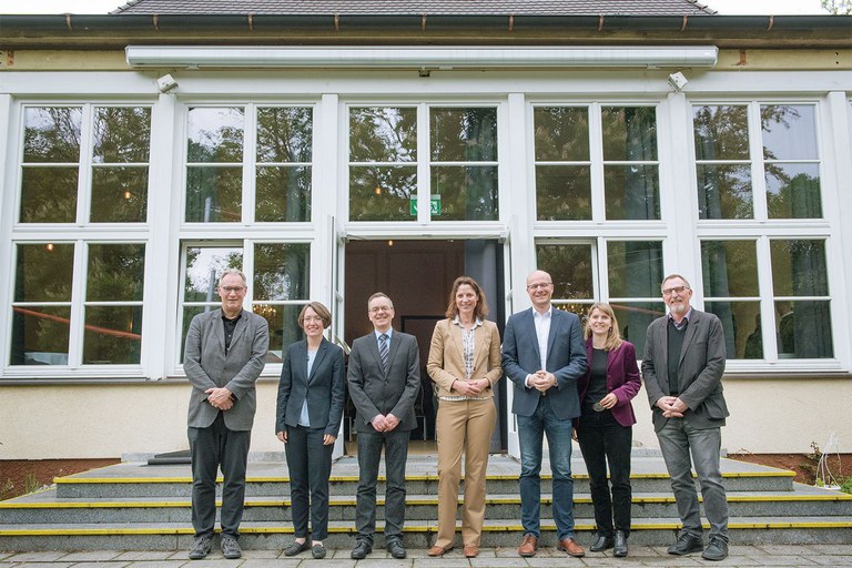 A_Gruppenfoto_neu.jpg