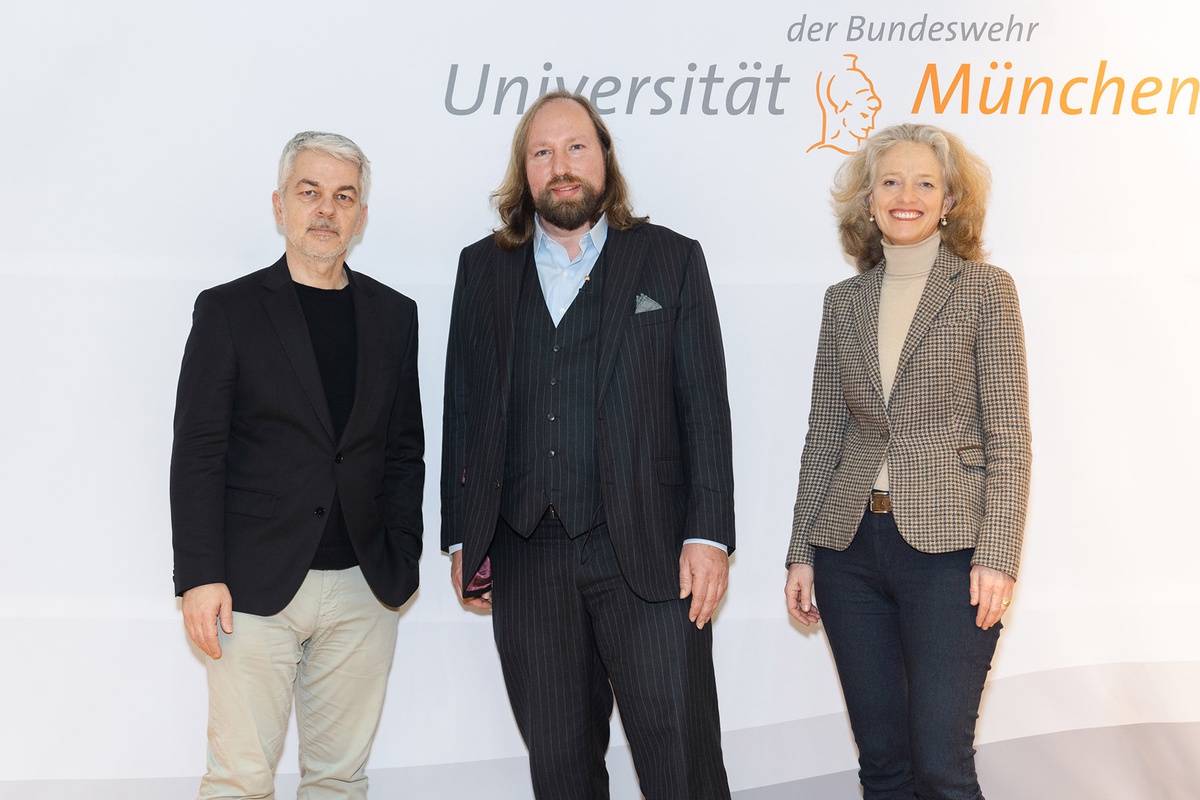 unibwm_aktuelles_Besuch Hofreiter_Gruppenbild_.jpg