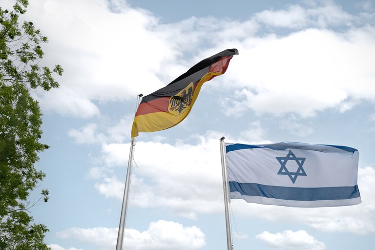 unibwm_aktuelles_fahnen israel deutschland.jpg