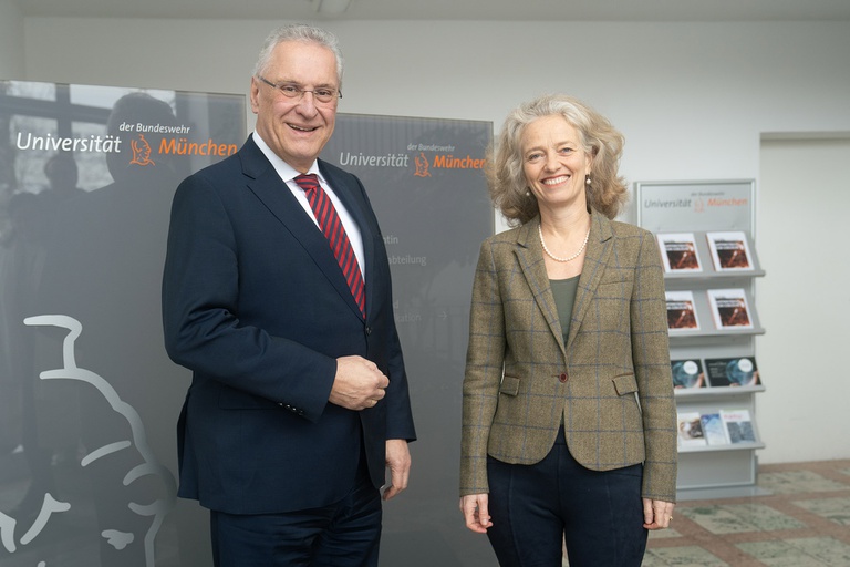 unibwm_besuch innenminister herrmann.jpg