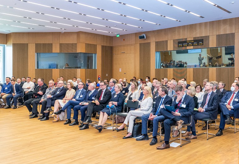 unibwm_news_MISS Abschlussfeier_Berlin.jpg