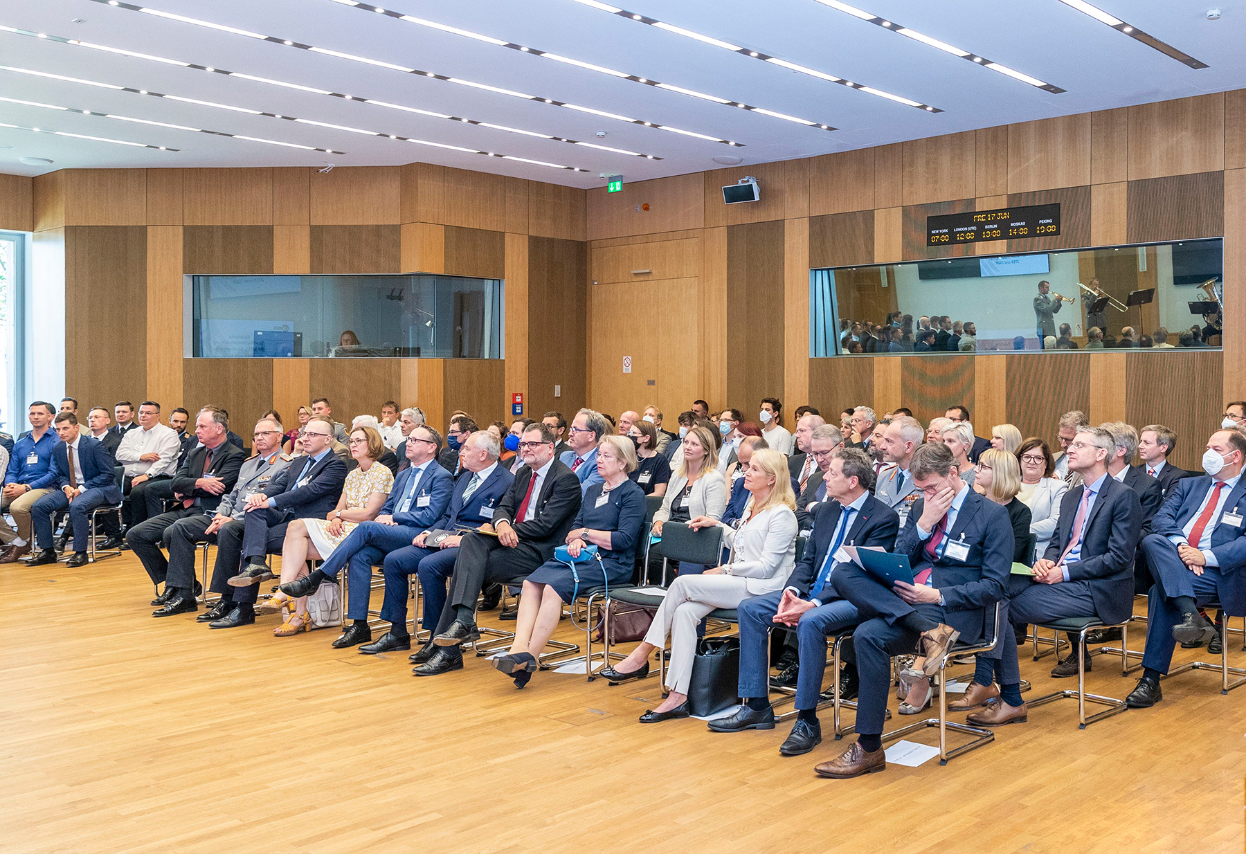 unibwm_news_MISS Abschlussfeier_Berlin.jpg