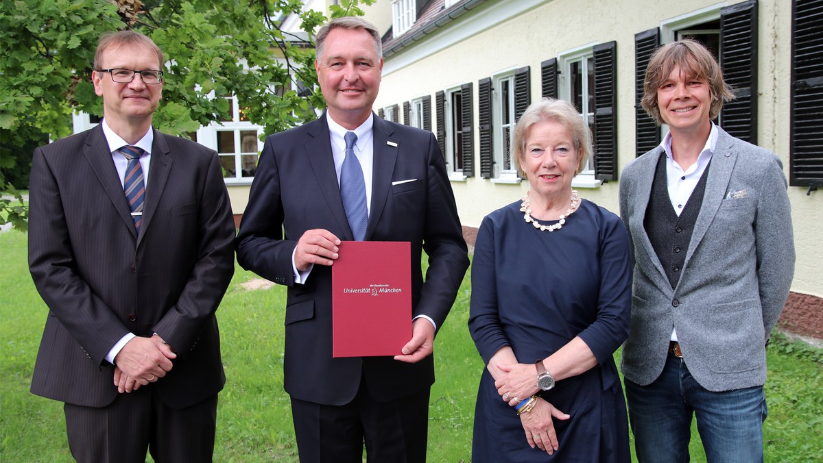 Verleihung der Honorarprofessur an Dr. Frank Walthes