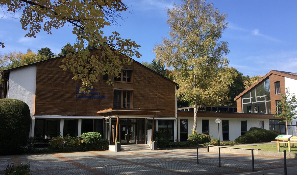 Preliminary program of the Finite Element Symposium 2022