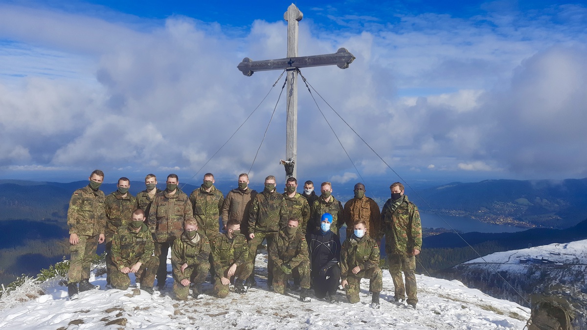 At the Hirschberg summit: Presentation of the BAU-17 Bachelor
