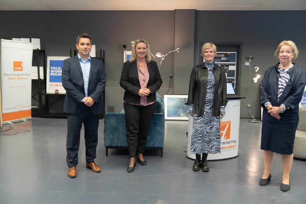 Staatsministerin Schreyer an der UniBW M: Innovationen aus Bayern