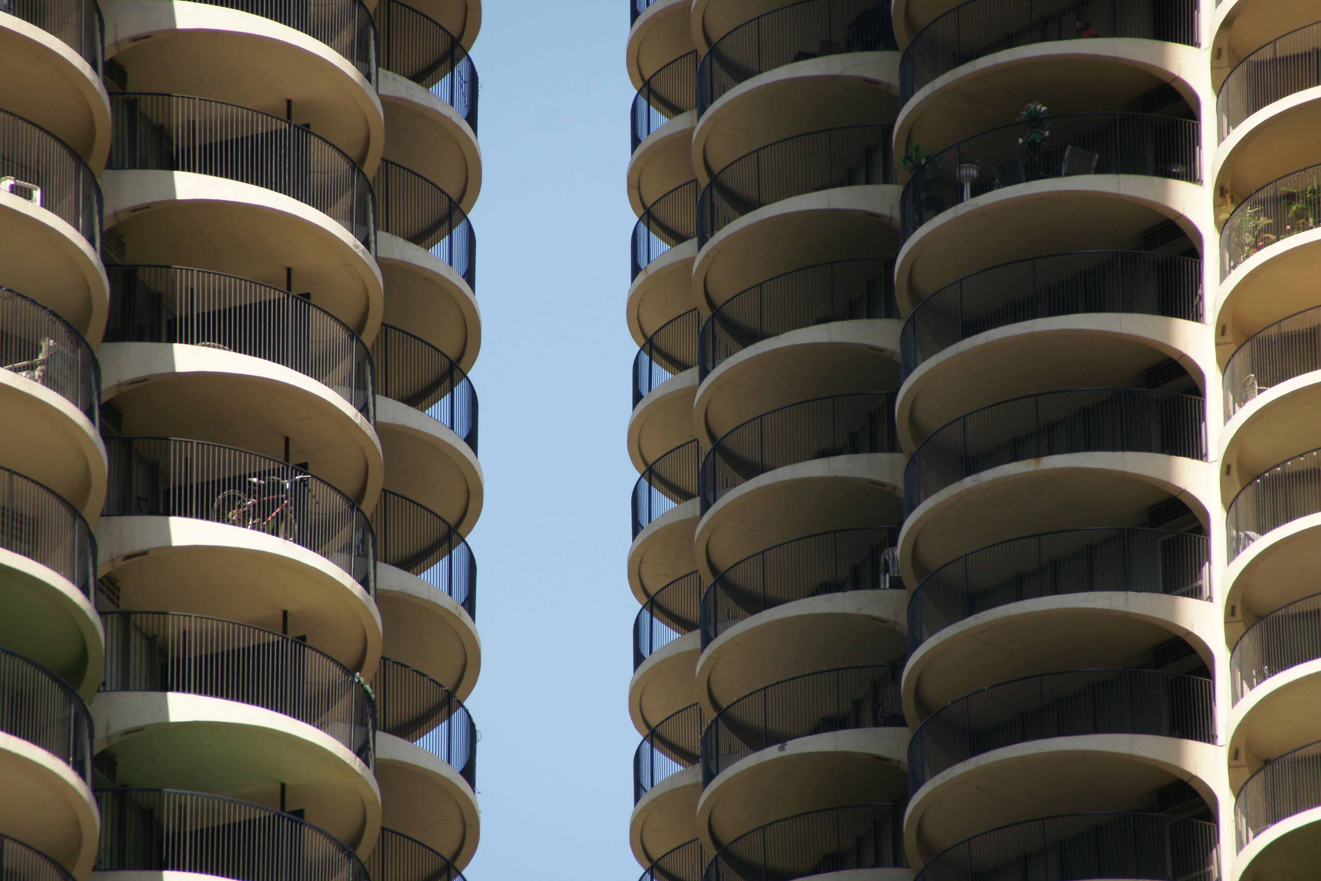 Balkone an Hochhaus