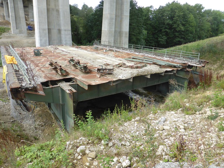 alte, rückgebaute Talbrücke Bergen