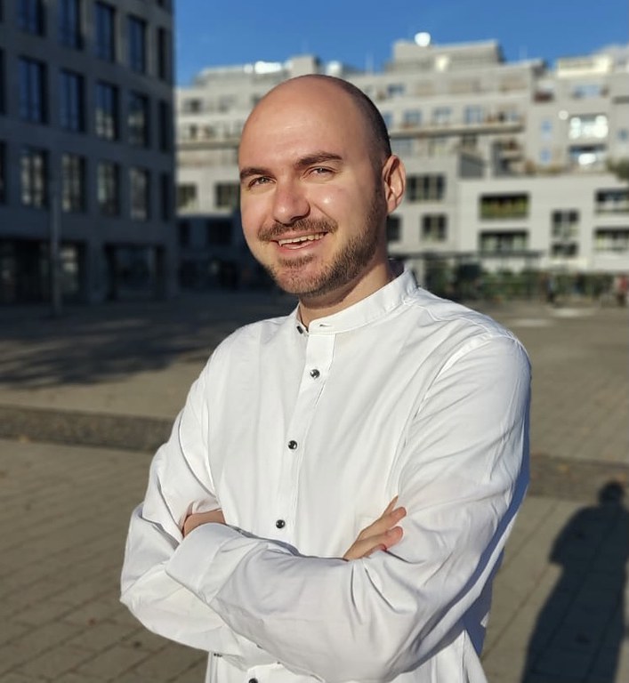 Foto Benedikt Römer.jpg