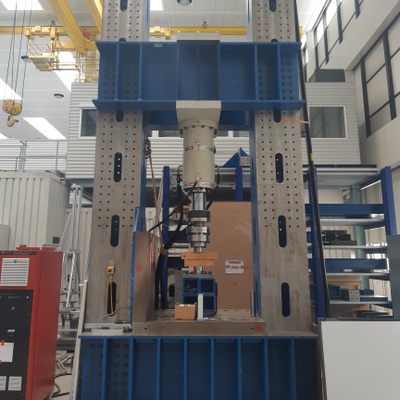 Figure: 1MN test bench 1MN test bench