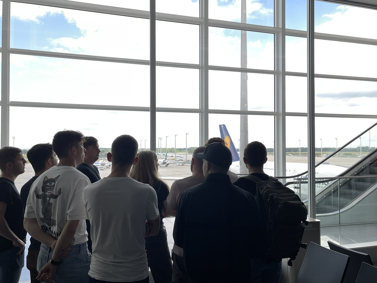 Exkursion zum Flughafen