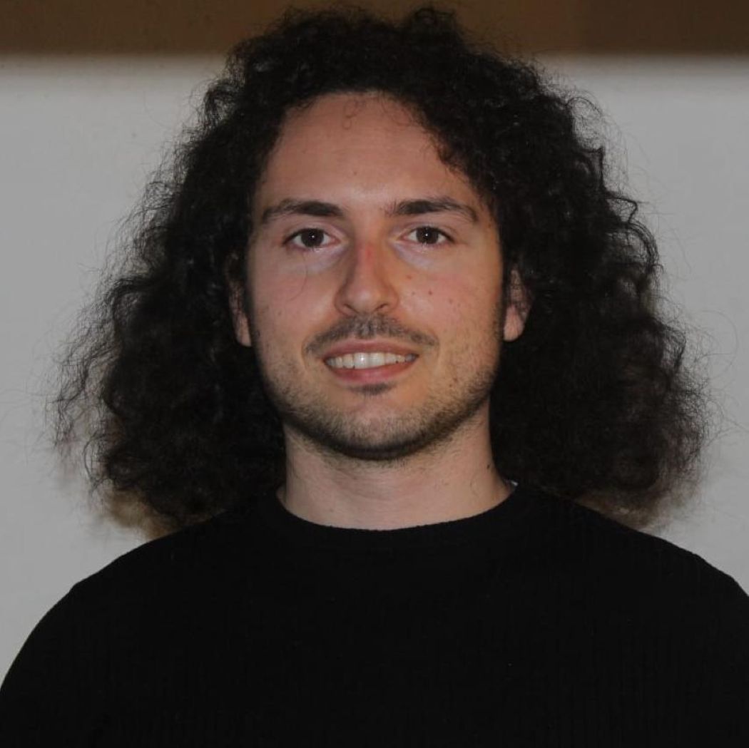 We congratulate Luigi Greco for his PhD