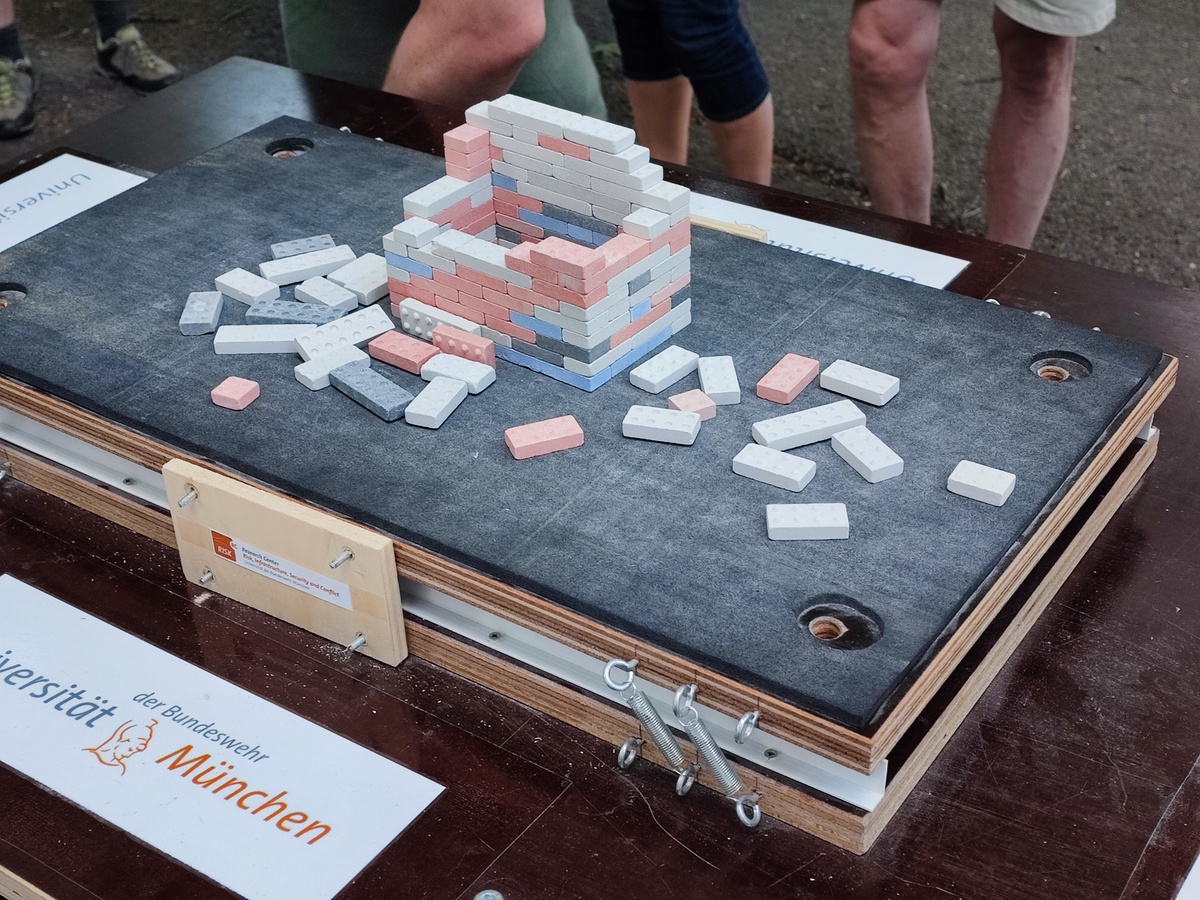 FG BauProtect und Forschungszentrum RISK am Tag der offenen Tür