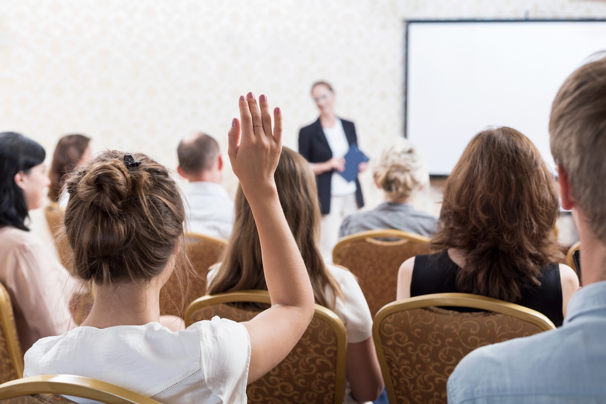 Konferenzbeitrag: Professsionen - Academy of Management 2016