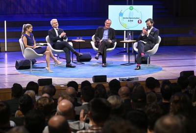 Dr. Ulrike Franke, Prof. Dr. Carlo Masala, PD Dr. Frank Sauer, Thomas Wiegold, Sicherheitshalber Podcast