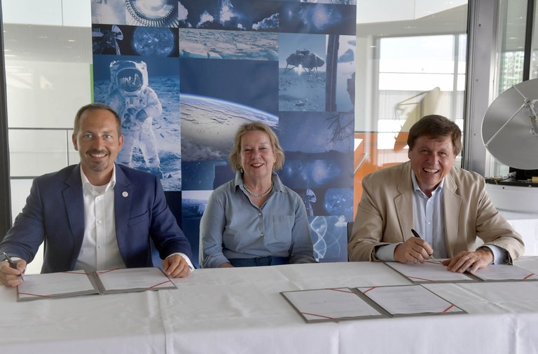 Buendelung-der-Satellitenkommunikation.jpg