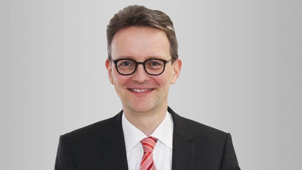 Prof. Michael Eßig
