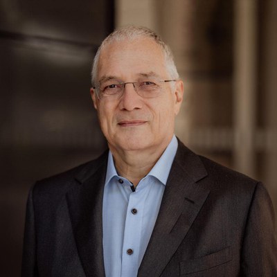 Honorarprofessor  Dr. Udo Helmbrecht