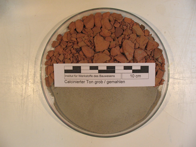 SCM_Calcinierter Ton grob-gemahlen.jpg