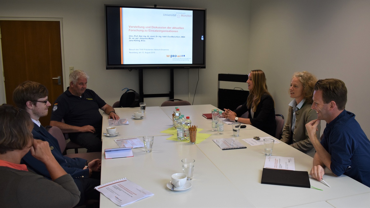 12.08.2019 - Präsident der Bundesanstalt Technisches Hilfswerk zu Gast an der Professur für Wissensmanagement und Geschäftsprozessgestaltung