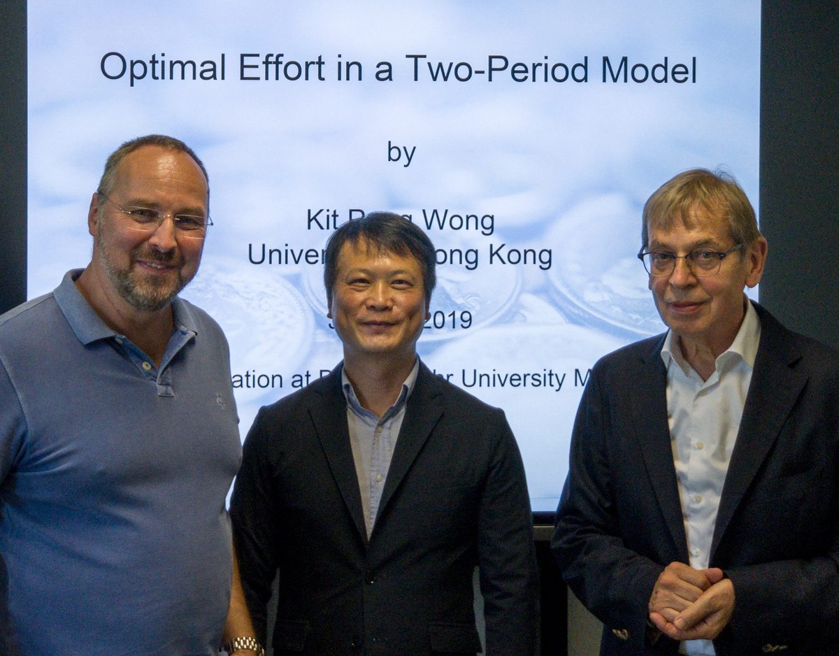 Forschungsaufenthalt von Prof. Keith K.P. Wong und Prof. em. Udo Broll an der Professur von Prof. Karl Morasch
